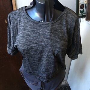 Lucy S heathered gray/charcoal knit shirt sleeve workout crop top